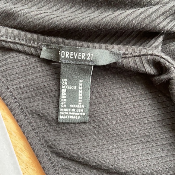 Forever 21 One-shoulder Crop Top - Picture 3 of 3